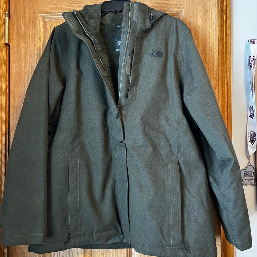 The North Face Women Jacket Winter Green New